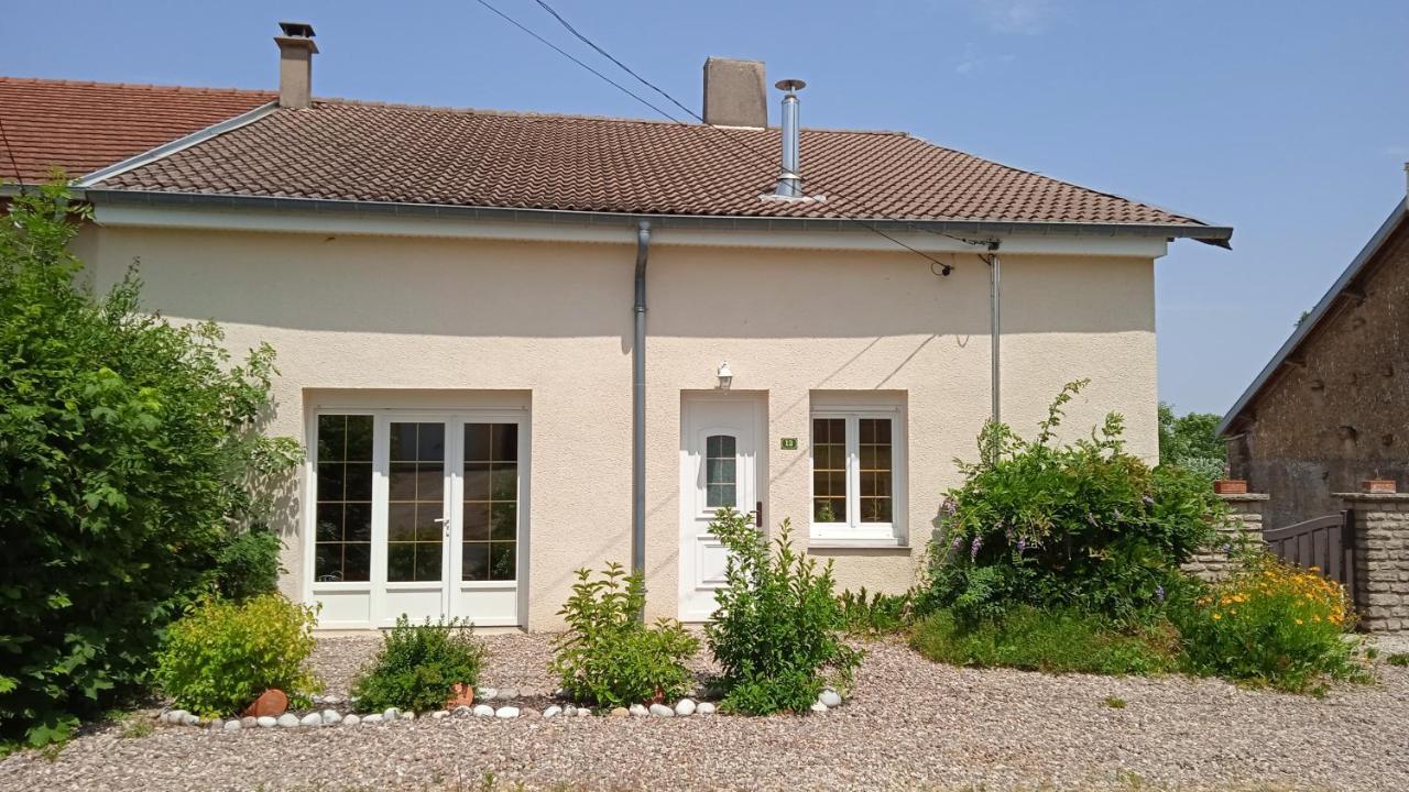 Les Jardins Des 3 Provinces- Gite Montcharvot Экстерьер фото